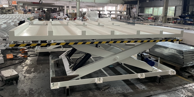 ຟໄຮໂດຼລິກທີ່ມີ 6 ຕໍາແຫນ່ງສໍາລັບເຟີນີເຈີກະດານ: ວິທີແກ້ໄຂການໂອນວັດສະດຸທີ່ກໍານົດເອງ